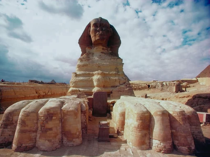 Реферат: Нефертити, странствие через пески вечности