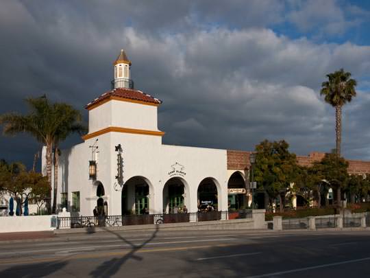 Andalucia Building Santa Barbara, Испания Территория, климат, инфраструктура