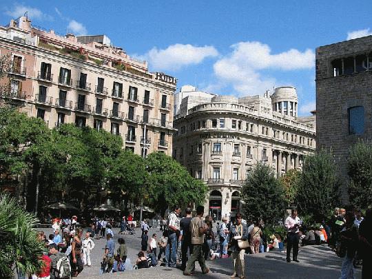 Пасео де Грасия - главная улица Барселоны