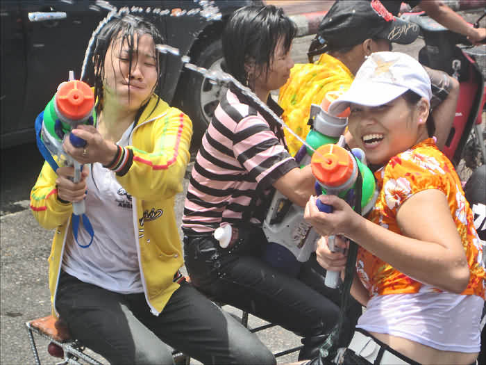 Тайский Новый год - Сонгкран, праздник обливания водой