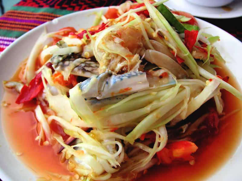 сом там. тайский салат, тайская кухня